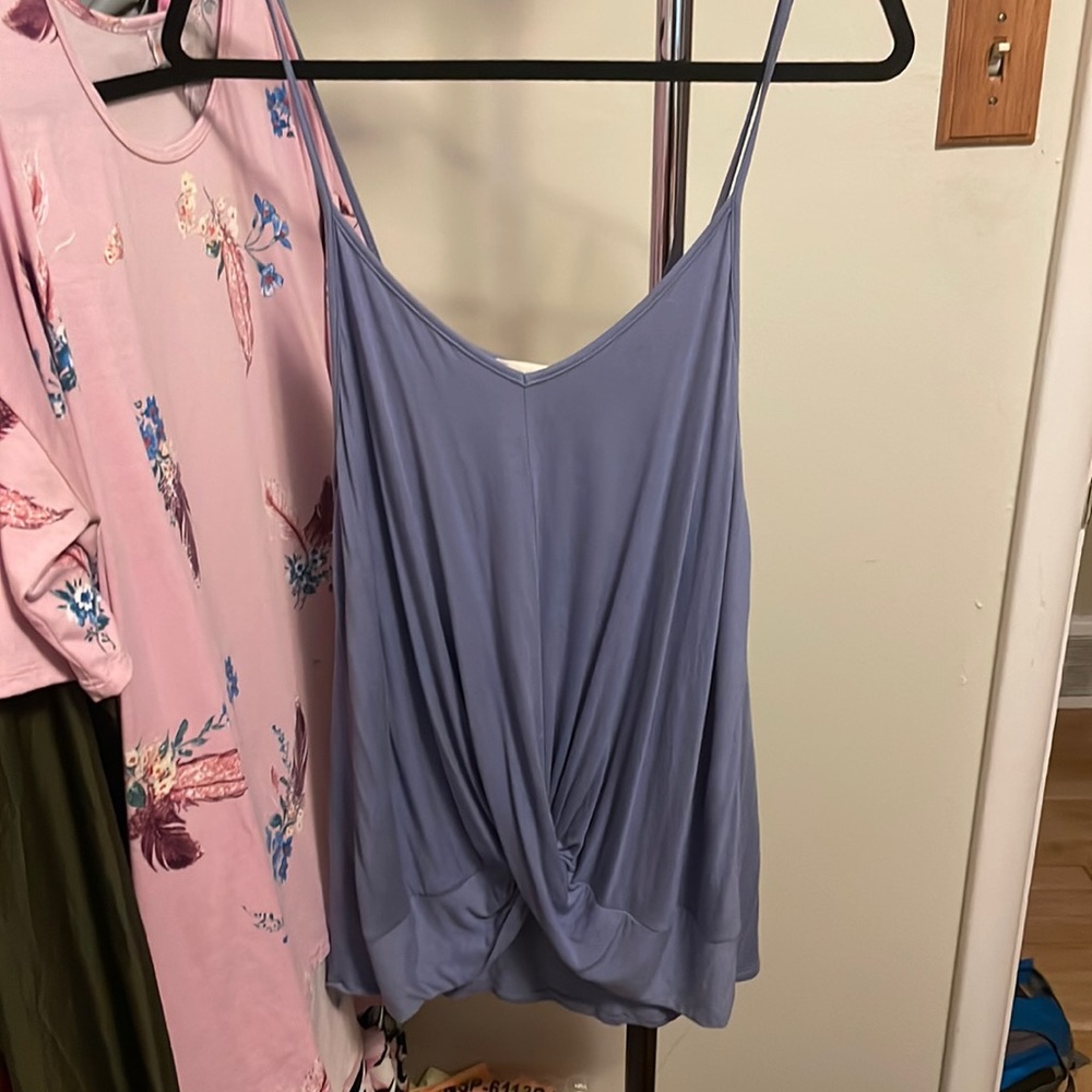 Never worn twist front spaghetti strap tank size XL super soft